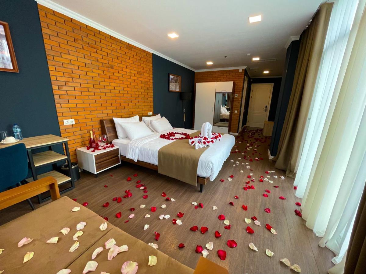 Bricks Hotel تبليسي المظهر الخارجي الصورة