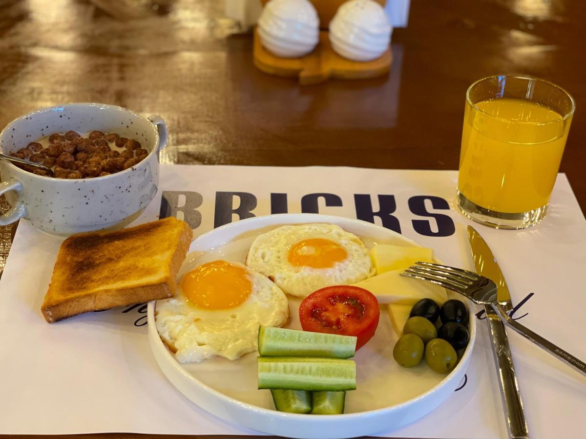 Bricks Hotel تبليسي المظهر الخارجي الصورة