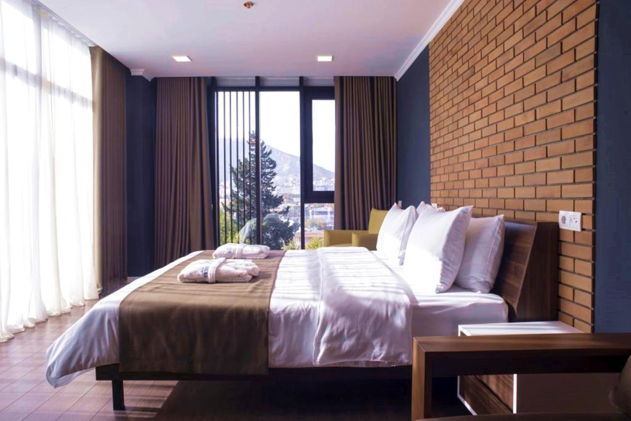 Bricks Hotel تبليسي المظهر الخارجي الصورة