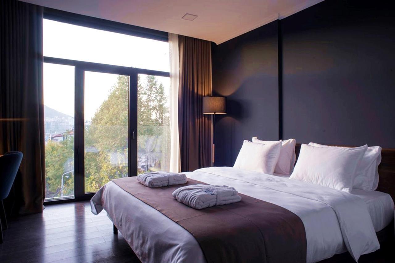 Bricks Hotel تبليسي المظهر الخارجي الصورة