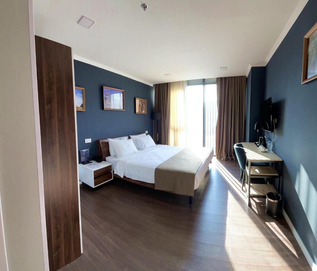 Bricks Hotel تبليسي المظهر الخارجي الصورة