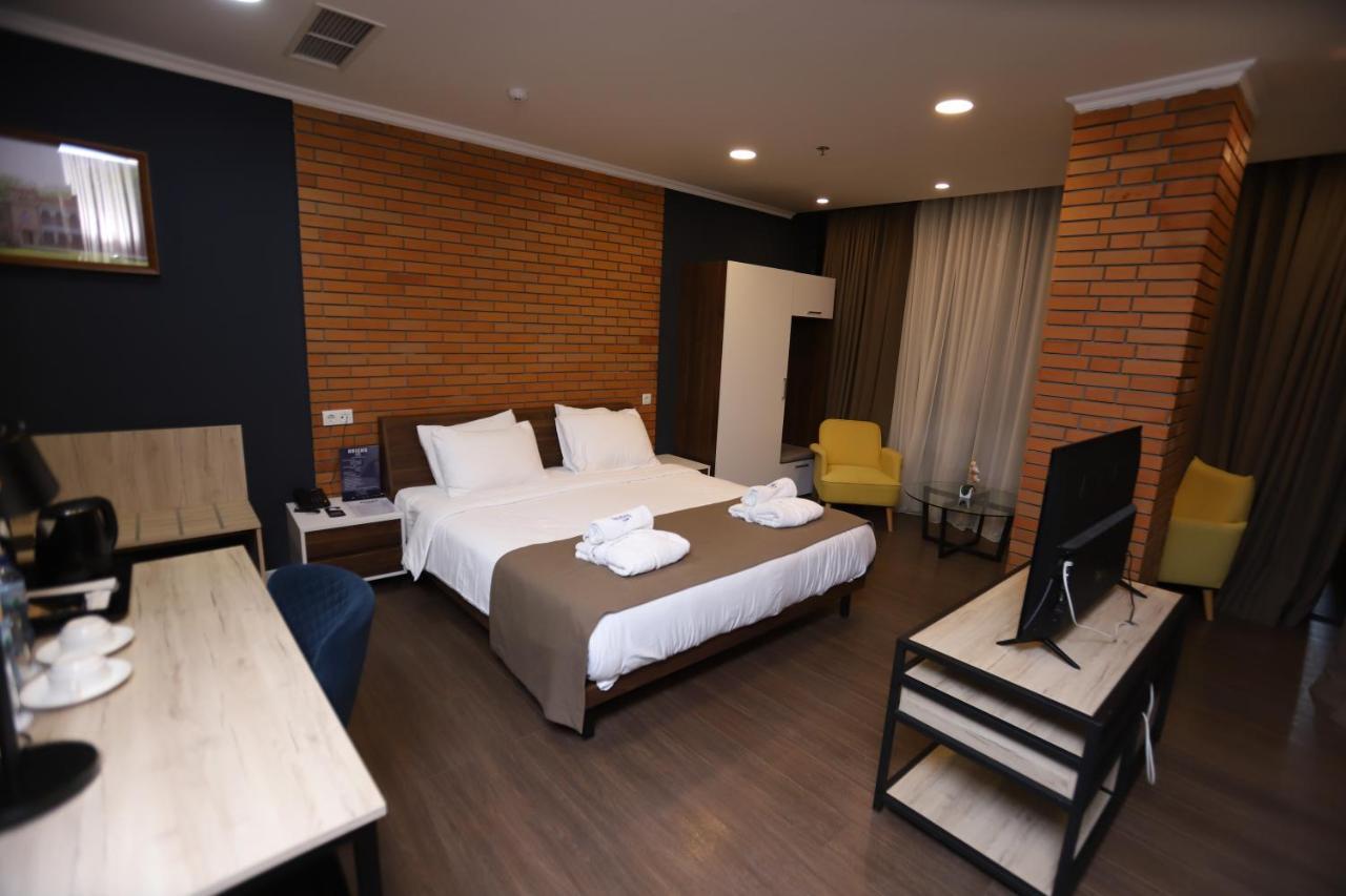 Bricks Hotel تبليسي المظهر الخارجي الصورة